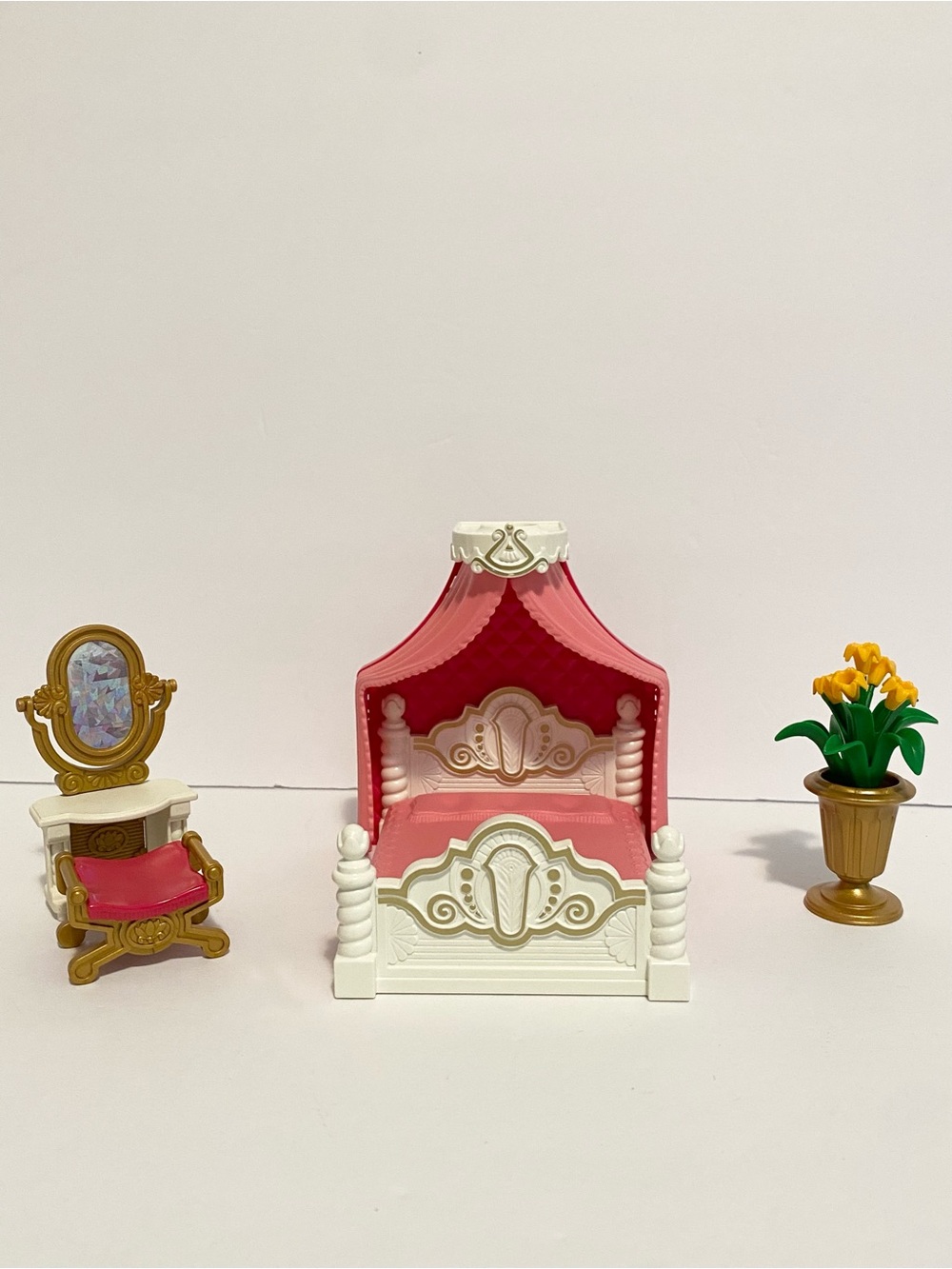 Playmobil Fairytale Princess Bedroom Set Bed Mirror Vanity Flowers Vintage Toy